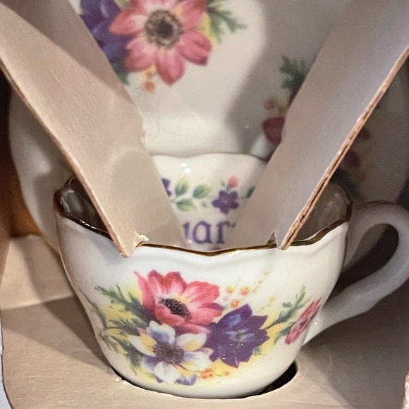 NWOT January Birthday/Anniversary miniature tea cup and saucer - Picture 8 of 12